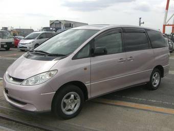2002 Toyota Estima Images