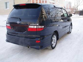 2002 Toyota Estima Pictures