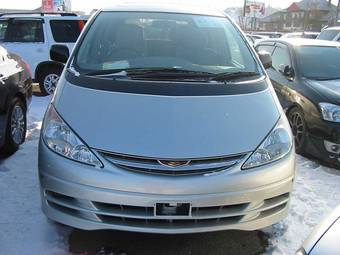 2002 Toyota Estima Photos