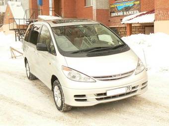 2002 Toyota Estima Photos