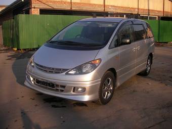 2002 Toyota Estima Photos