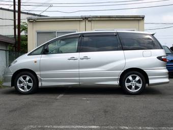 2002 Toyota Estima Photos