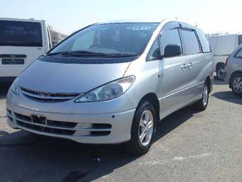 2002 Toyota Estima Photos