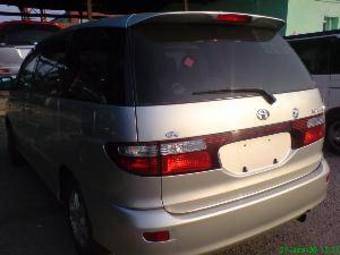 2002 Toyota Estima Pictures