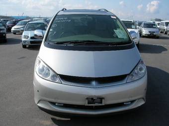 2002 Toyota Estima Pictures