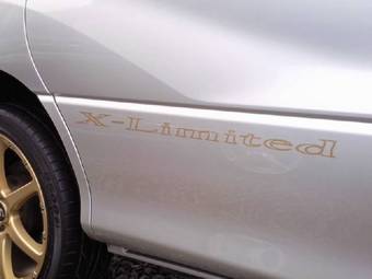 2002 Toyota Estima Pictures