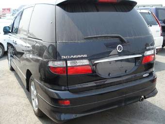 2002 Toyota Estima Pictures