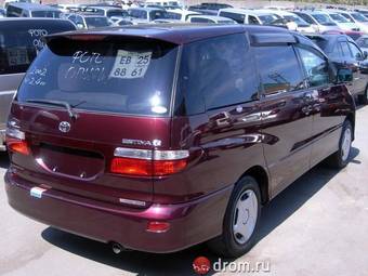 2002 Toyota Estima Pictures