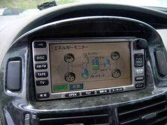 2002 Toyota Estima Images