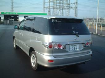 2002 Toyota Estima Pictures