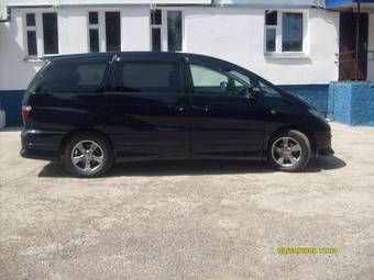 2002 Toyota Estima Pictures