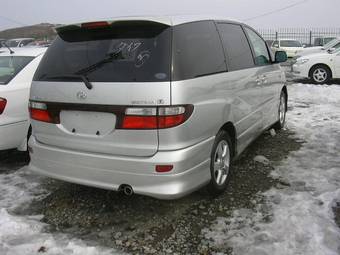 2002 Toyota Estima Photos