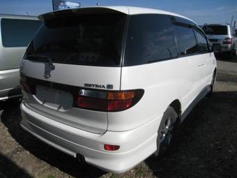 2002 Toyota Estima Pictures