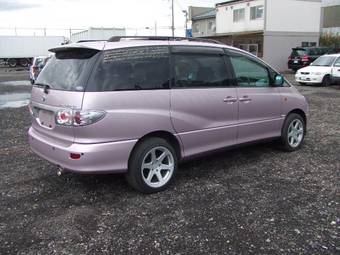 2002 Toyota Estima Pictures
