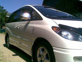 2002 Toyota Estima Photos