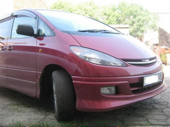 2002 Toyota Estima Photos