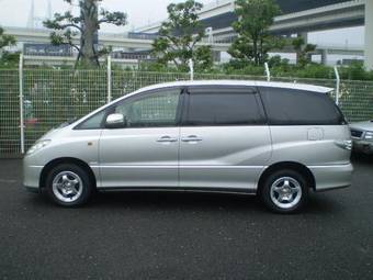 2002 Toyota Estima Photos