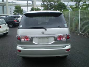 2002 Toyota Estima Pictures