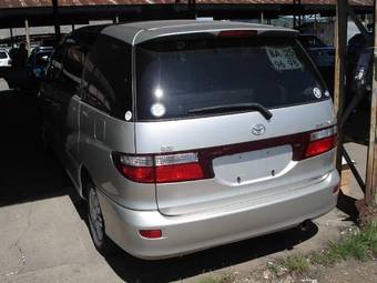 2002 Toyota Estima Photos