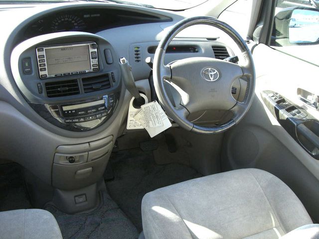 2003 Toyota Estima