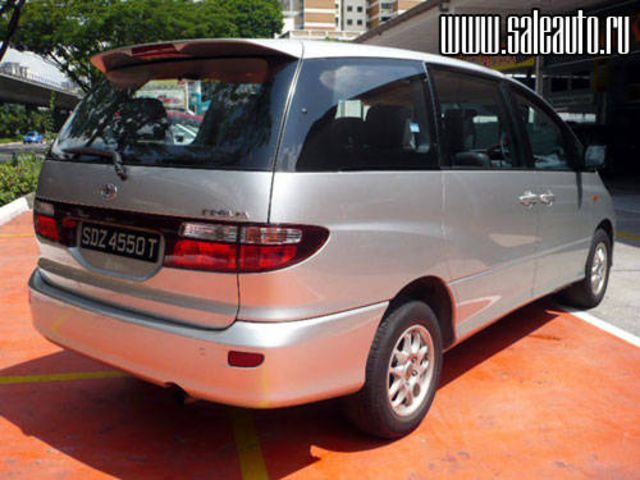 2003 Toyota Estima