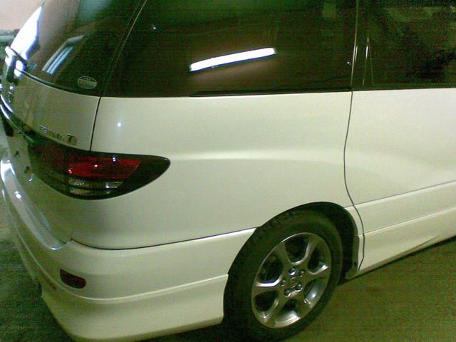 2003 Toyota Estima