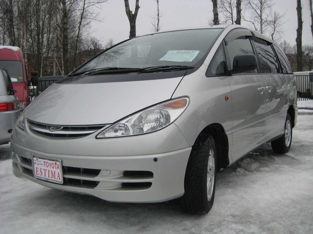 2003 Toyota Estima