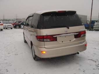 2003 Toyota Estima Photos