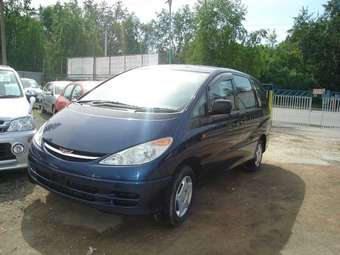 2003 Toyota Estima Wallpapers