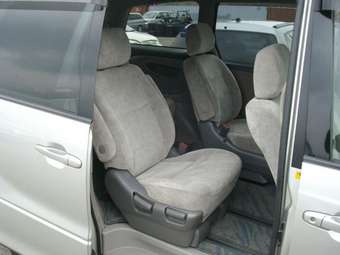 2003 Toyota Estima Images