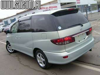 2003 Toyota Estima Wallpapers