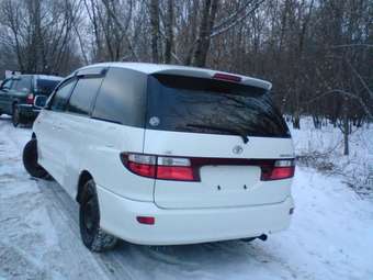 2003 Toyota Estima Photos