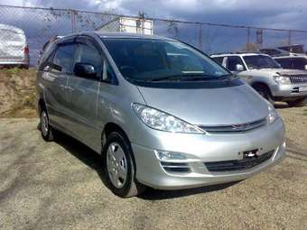 2003 Toyota Estima Pictures