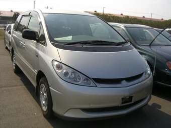2003 Toyota Estima Photos