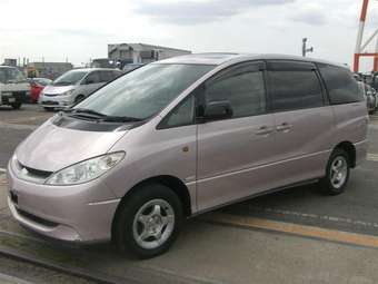 2003 Toyota Estima Pics