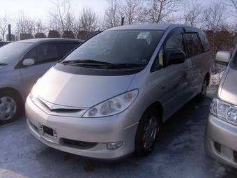 2003 Toyota Estima Images