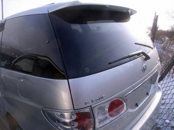 2003 Toyota Estima Pictures