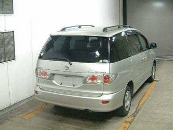 2003 Toyota Estima Photos