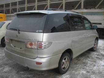 2003 Toyota Estima Images
