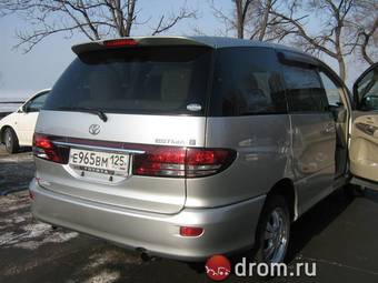 2003 Toyota Estima Pictures