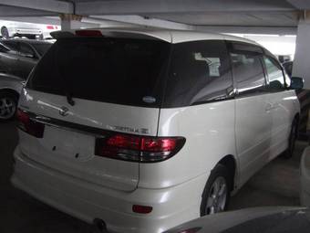 2003 Toyota Estima Photos