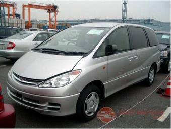 2003 Toyota Estima Images