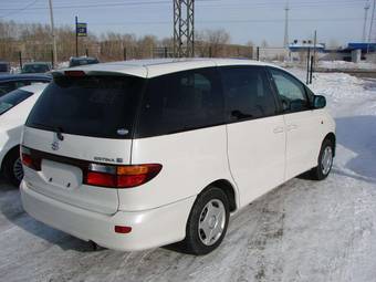 2003 Toyota Estima Images