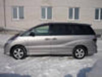 2003 Toyota Estima Pictures