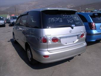 2003 Toyota Estima Photos