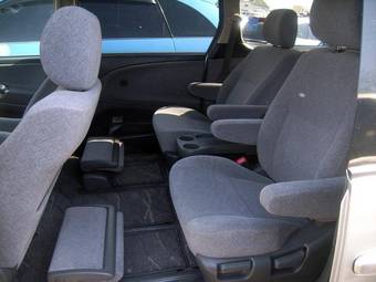 2003 Toyota Estima Pictures