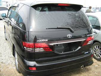 2003 Toyota Estima Photos