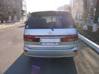 2003 Toyota Estima Images