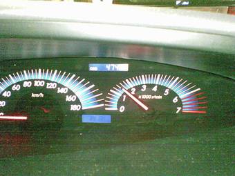 2003 Toyota Estima Photos