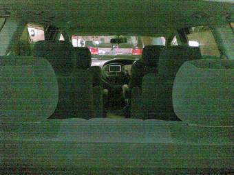 2003 Toyota Estima Pictures